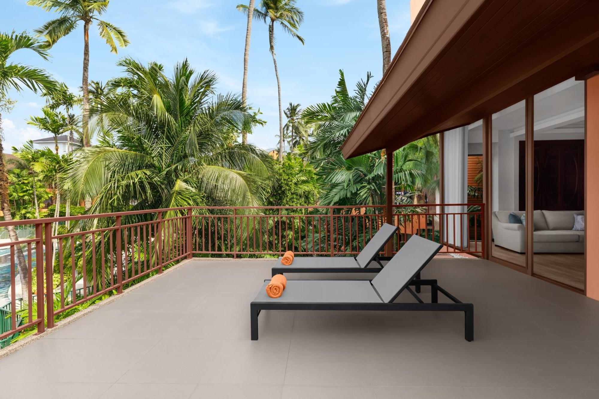 Courtyard By Marriott Phuket, Курортный комплекс Patong