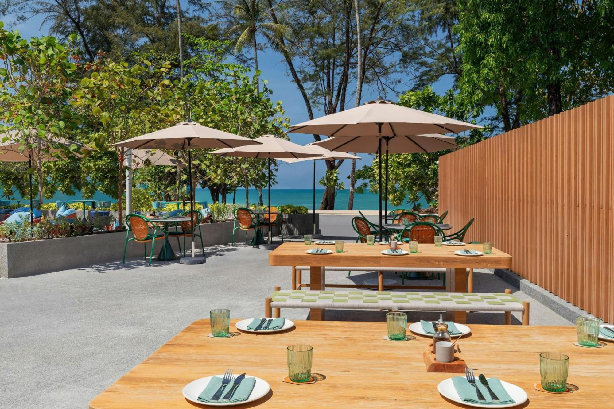 Courtyard By Marriott Phuket, Курортный комплекс 4*